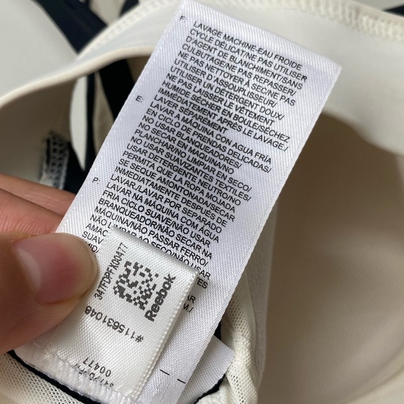 NWOT Reebok High Impact Hero Strong Wire Free Sports Bra in Chalk Size Medium - Picture 15 of 16